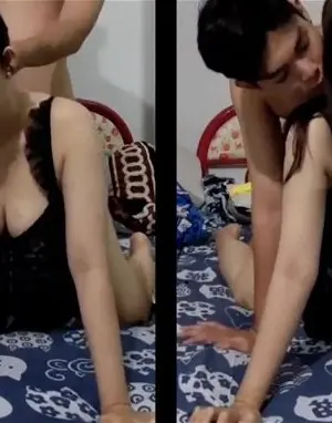 Đồ ngủ sexy vừa doggy vừa bắt em mút ngón tay - Viet69