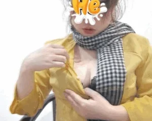 Mỹ Lan quê em miền Tây chỉ có áo bà ba đi hành nghề
